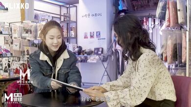 【麻豆传媒】mfk-0060 偷窥之透过洞看她的洞